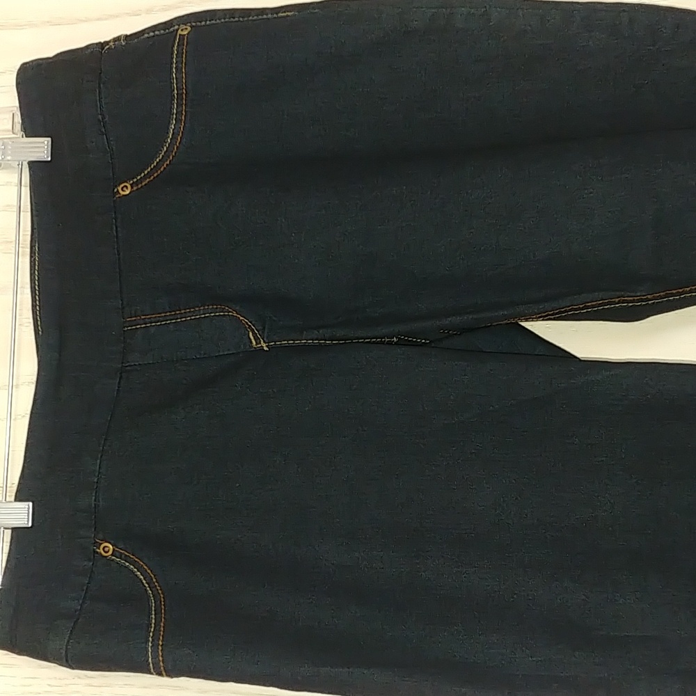 Cropped Pull On Jeans